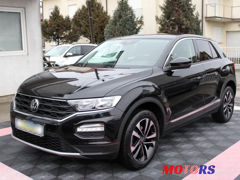 2020' Volkswagen T-Roc 1.6 Tdi photo #3