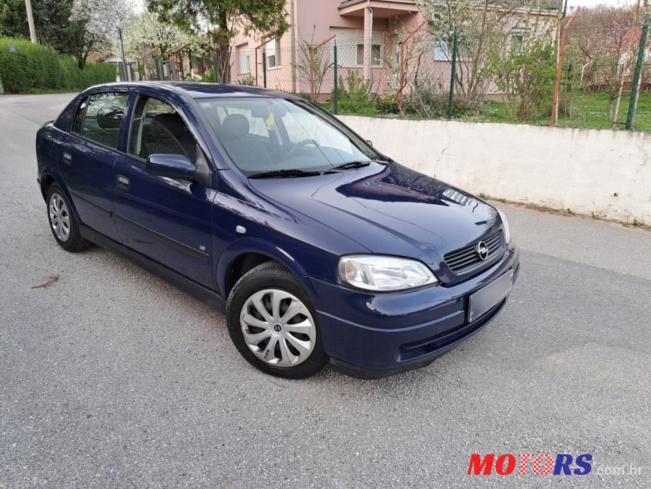 2009' Opel Astra 1.4 Twinport photo #5