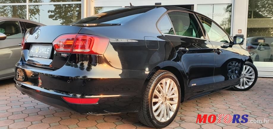 2013' Volkswagen Jetta 1,6 Tdi photo #2
