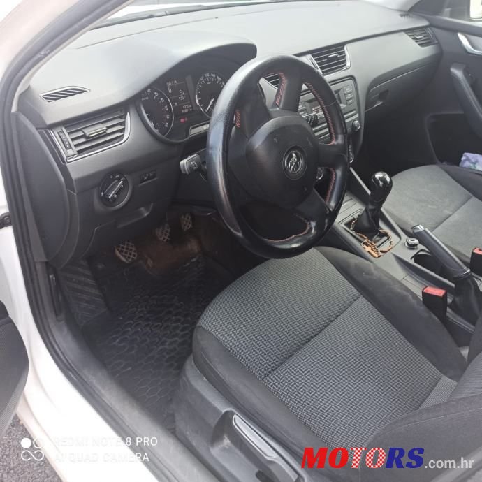 2014' Skoda Octavia Combi photo #5