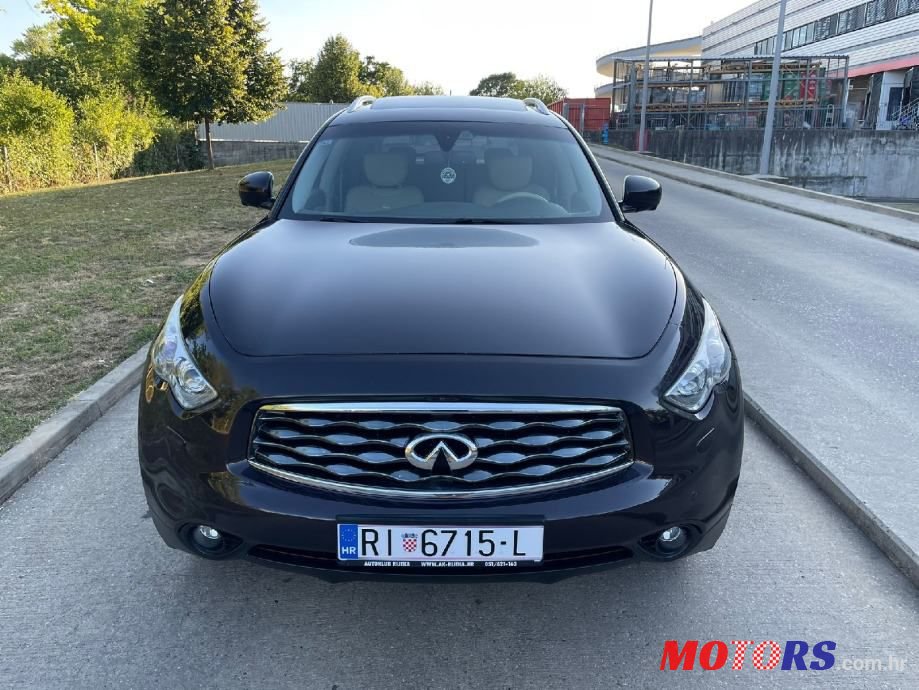 2011' Infiniti Fx30 30D photo #2