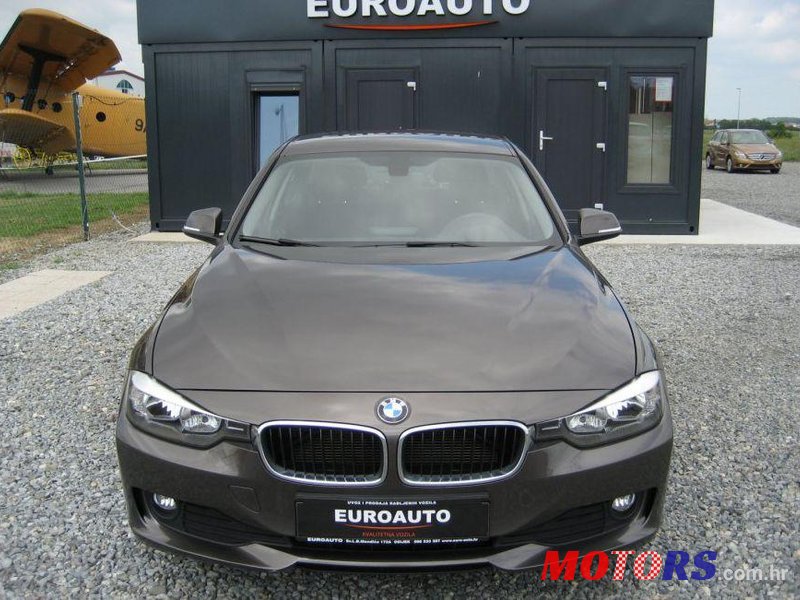 2013' BMW Serija 3 316D photo #1