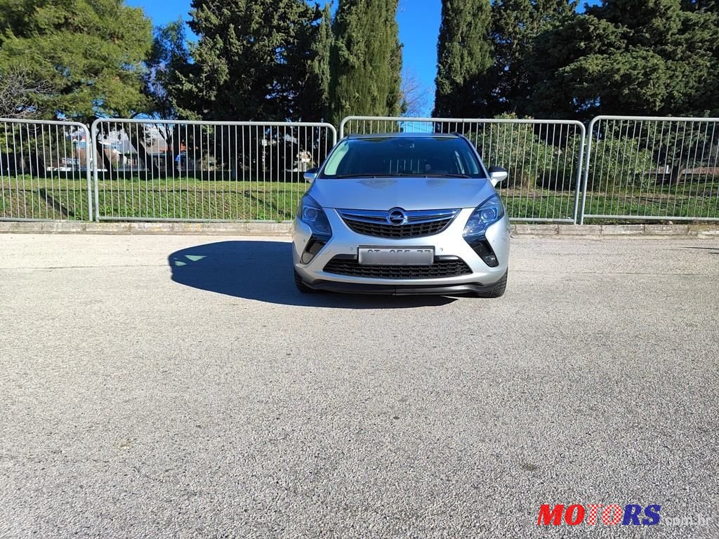 2013' Opel Zafira 2,0 photo #2