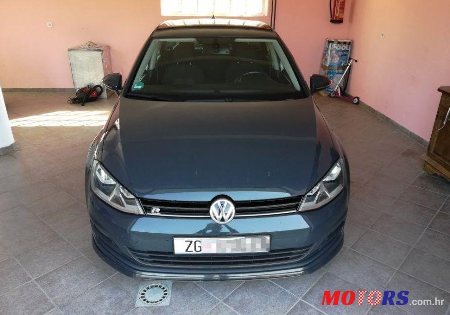 2014' Volkswagen Golf VII 1,6 Tdi Bmt photo #2