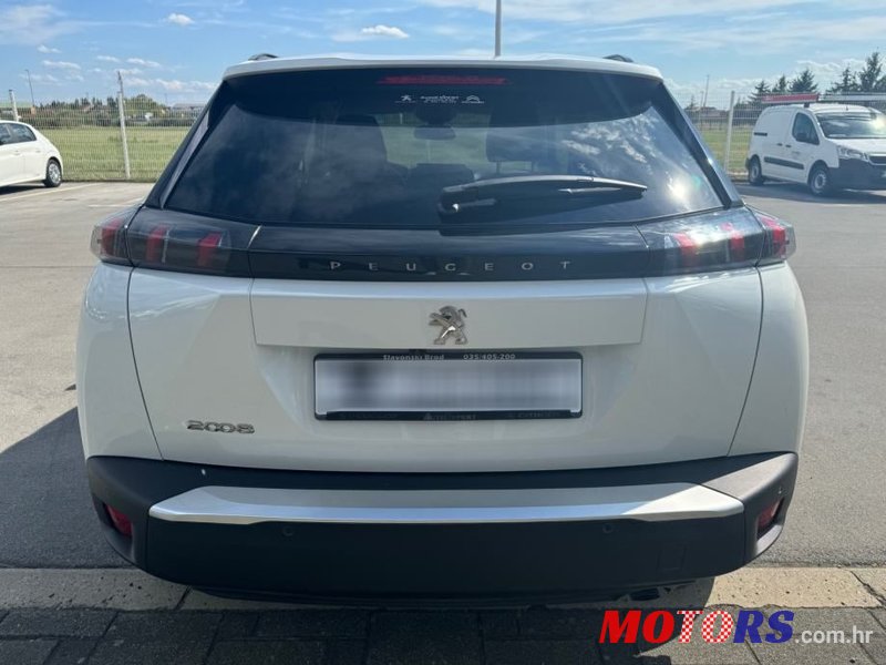 2020' Peugeot 2008 1,2 Puretech photo #6