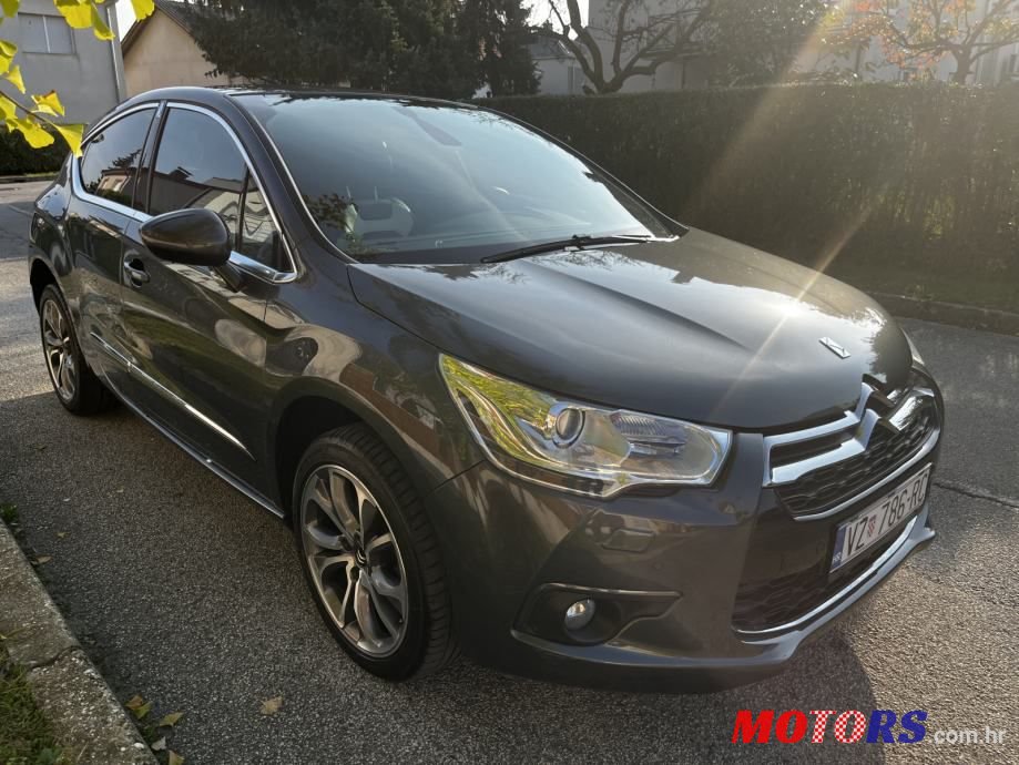 2012' Citroen DS4 Sport photo #4