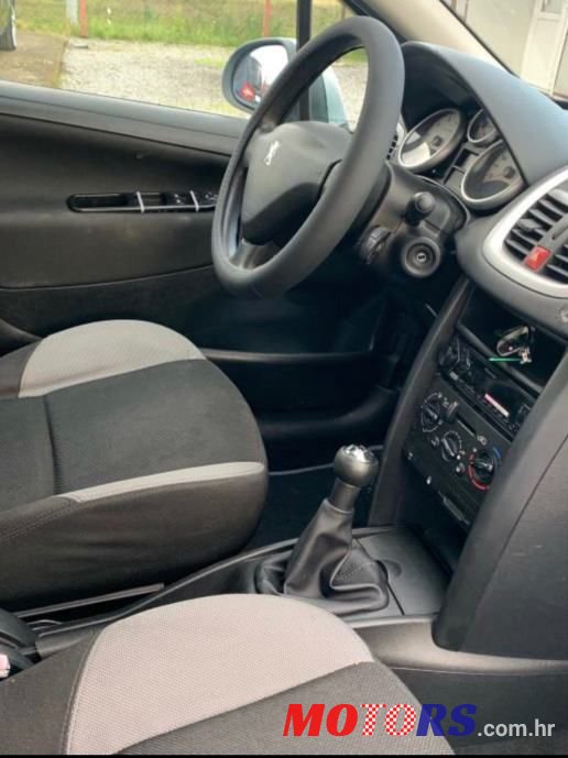 2009' Peugeot 207 1,4 photo #5