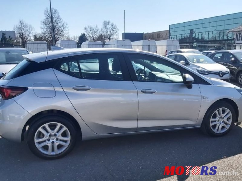 2018' Opel Astra 1.6 Cdti photo #3