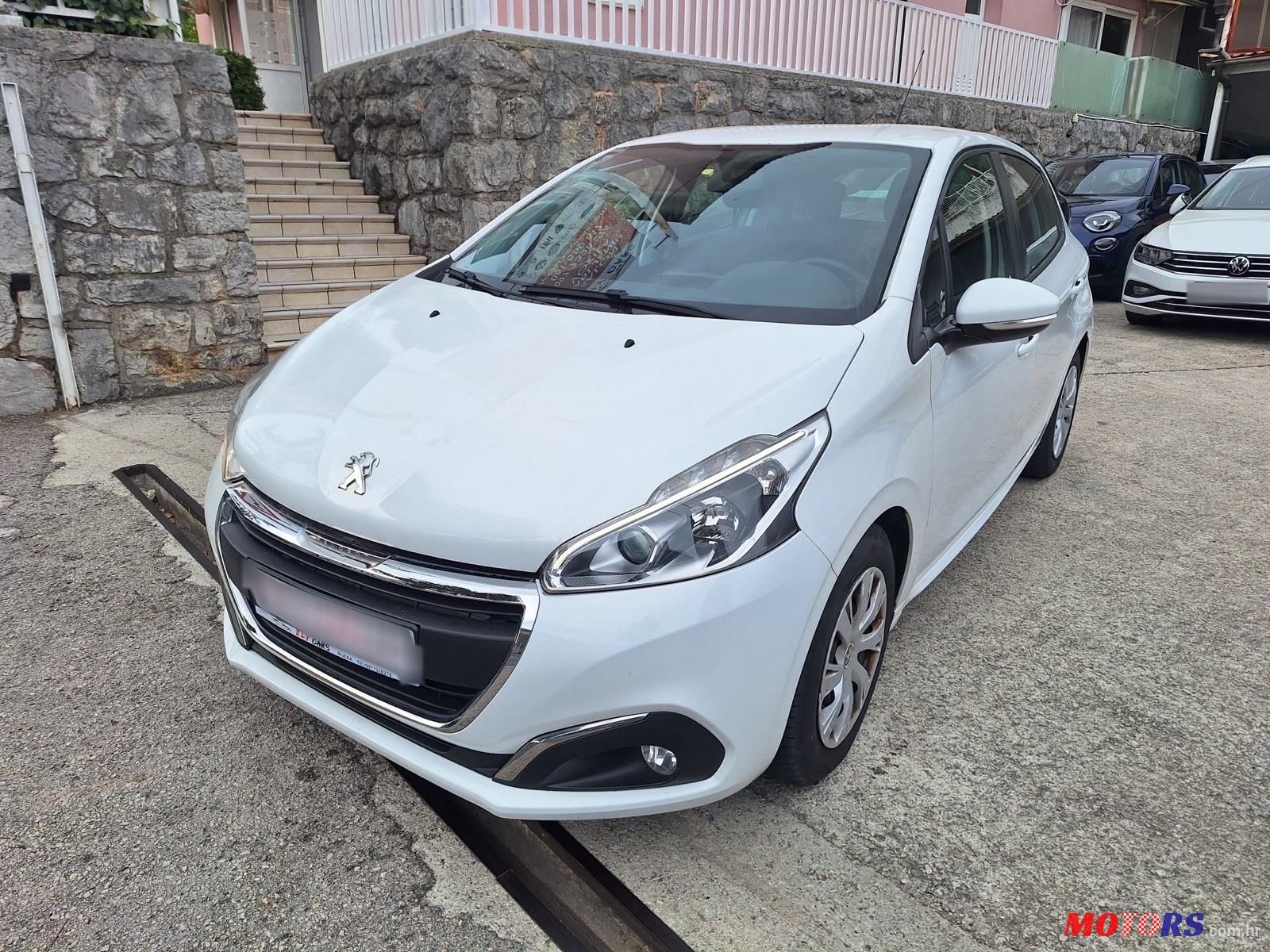 2017' Peugeot 208 1,6 Bluehdi photo #2
