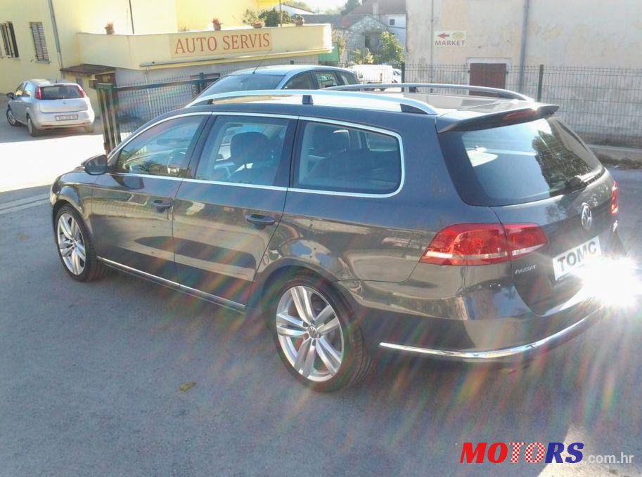 2011' Volkswagen Passat 2,0 Tdi photo #3