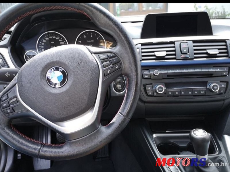 2013' BMW Serija 3 318D photo #4