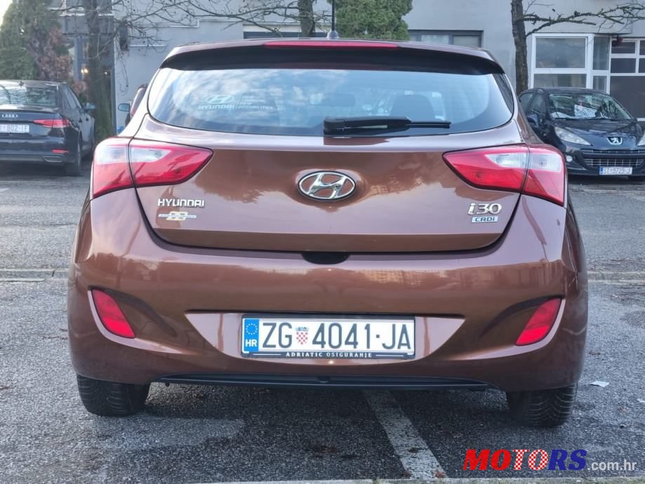 2012' Hyundai i30 photo #3