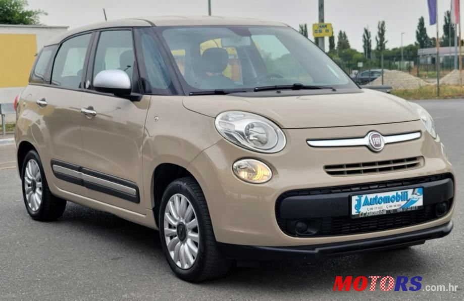 2014' Fiat 500L photo #4