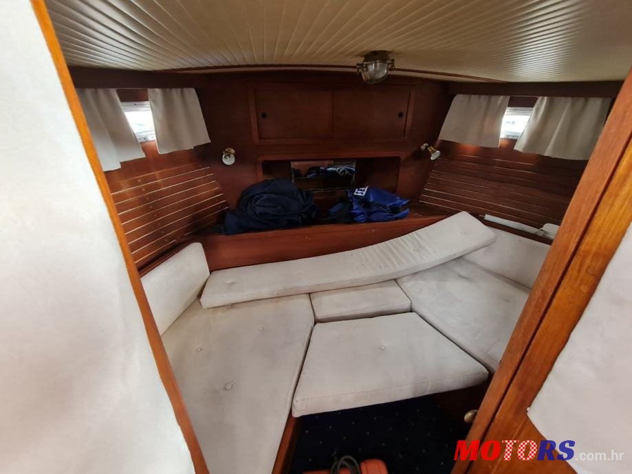 1982' Nauticat 33 photo #3