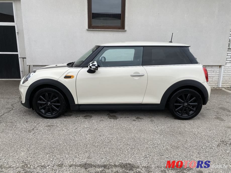 2015' MINI One Diesel F56 photo #2