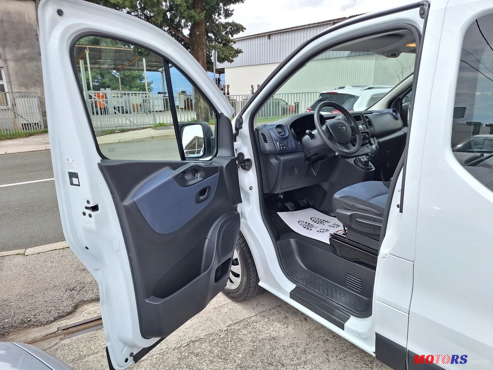 2016' Opel Vivaro 1.6 Cdti photo #6