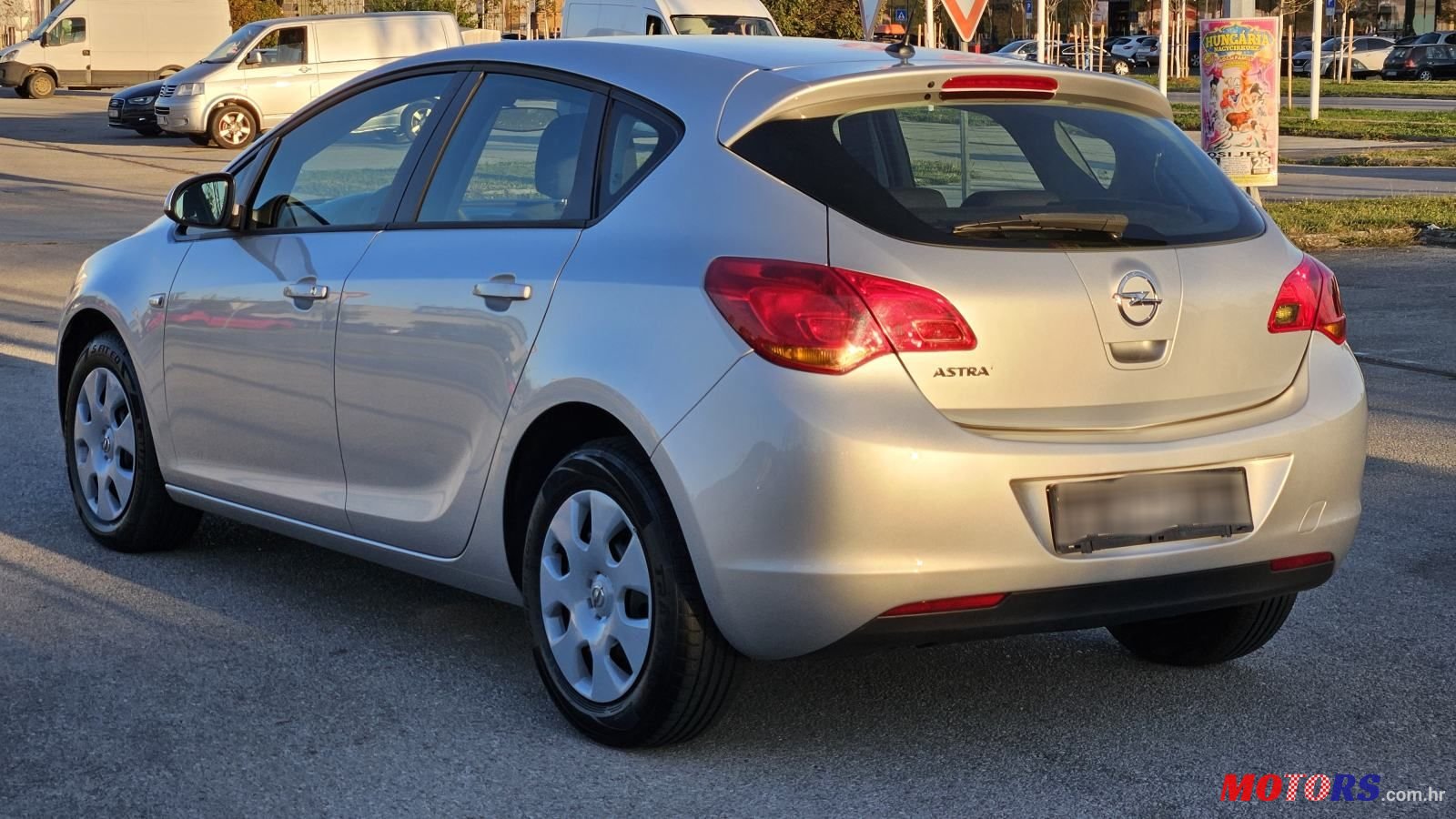 2011' Opel Astra 1,4 Sport photo #5