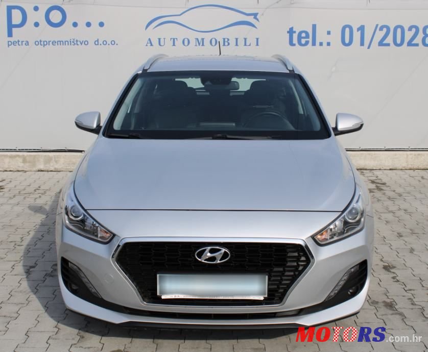 2019' Hyundai i30 1.6Crdi Cw photo #2
