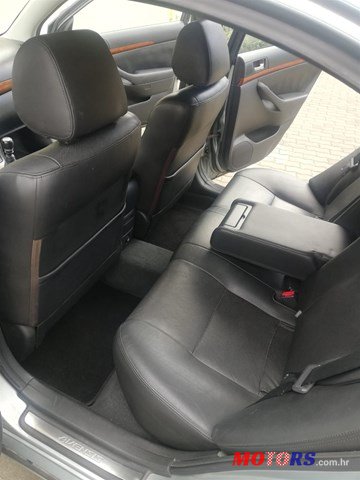 2007' Toyota Avensis photo #3