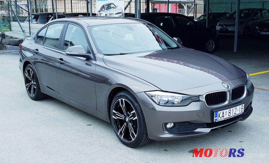 2013' BMW Serija 3 318D photo #1