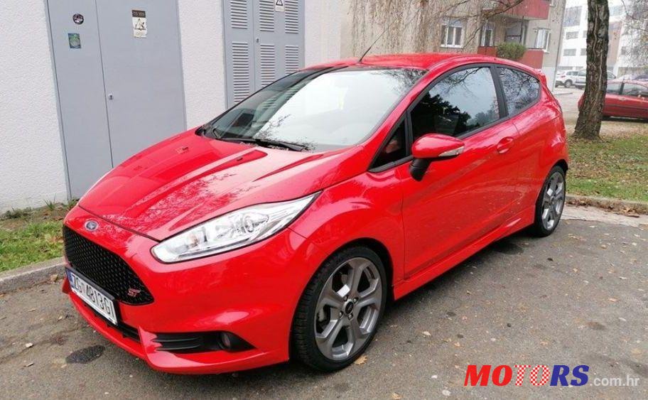 2017' Ford Fiesta photo #2