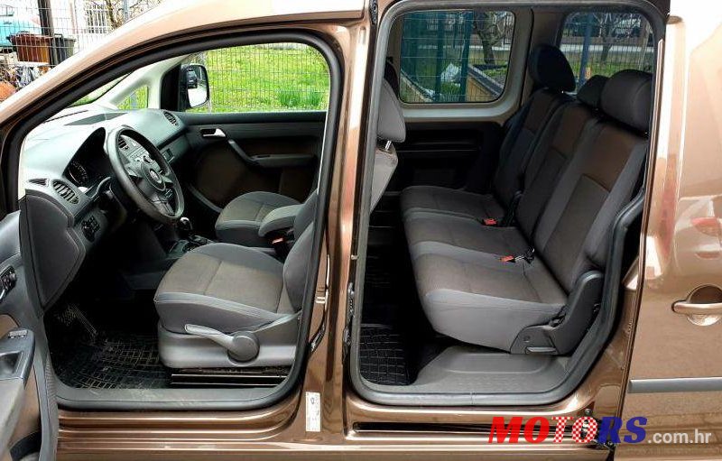 2012' Volkswagen Caddy 1,6 Tdi photo #4