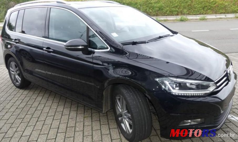 2015' Volkswagen Touran 2,0 Tdi photo #1