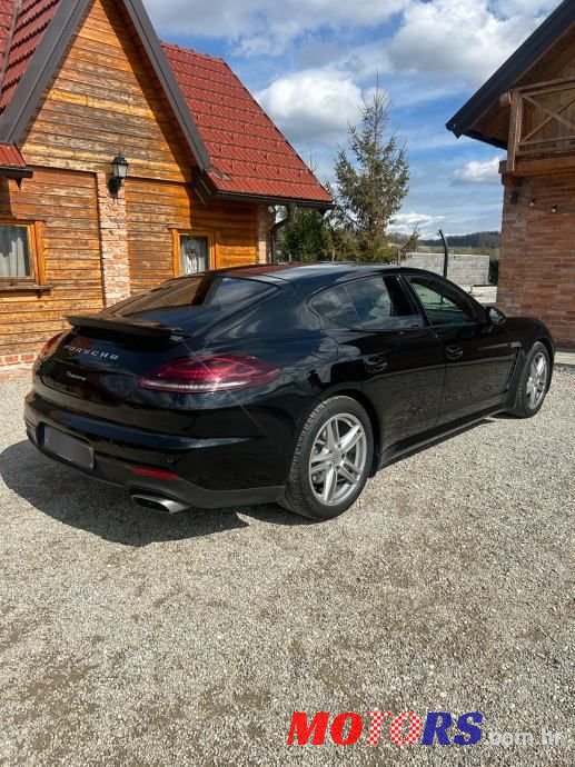 2015' Porsche Panamera Diesel photo #2