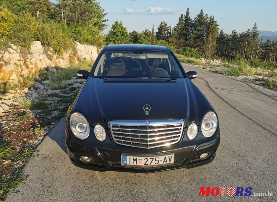 2003' Mercedes-Benz E-Klasa 220 Cdi photo #1