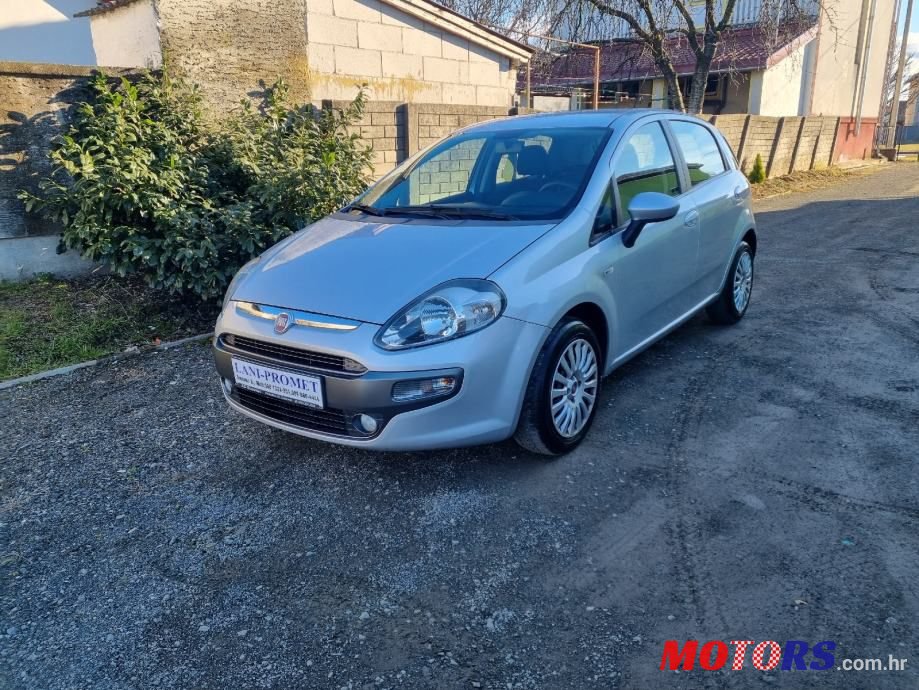 2010' Fiat Punto Evo photo #1