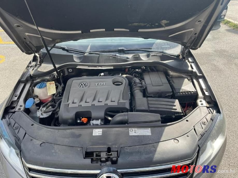 2011' Volkswagen Passat 2,0 Tdi photo #3