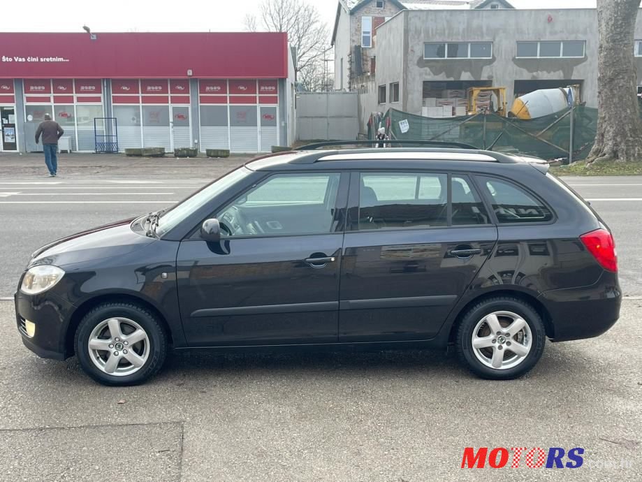 2009' Skoda Fabia Combi photo #4