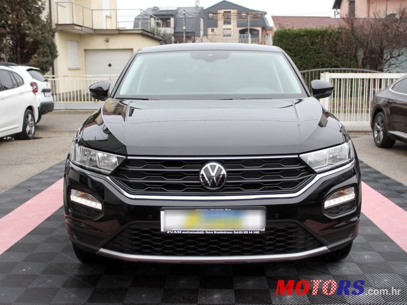 2020' Volkswagen T-Roc 1.6 Tdi photo #2