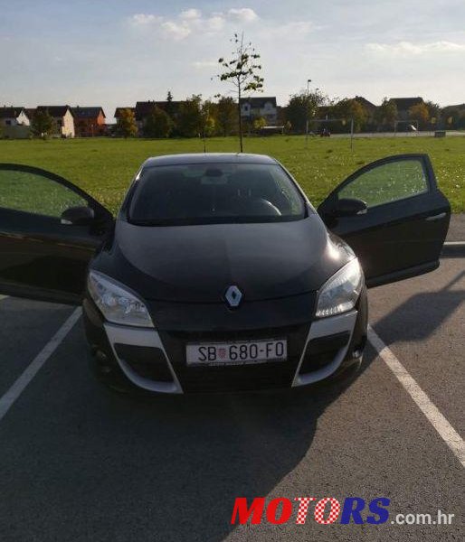 2010' Renault Megane Coupe 1,5 Dci photo #1