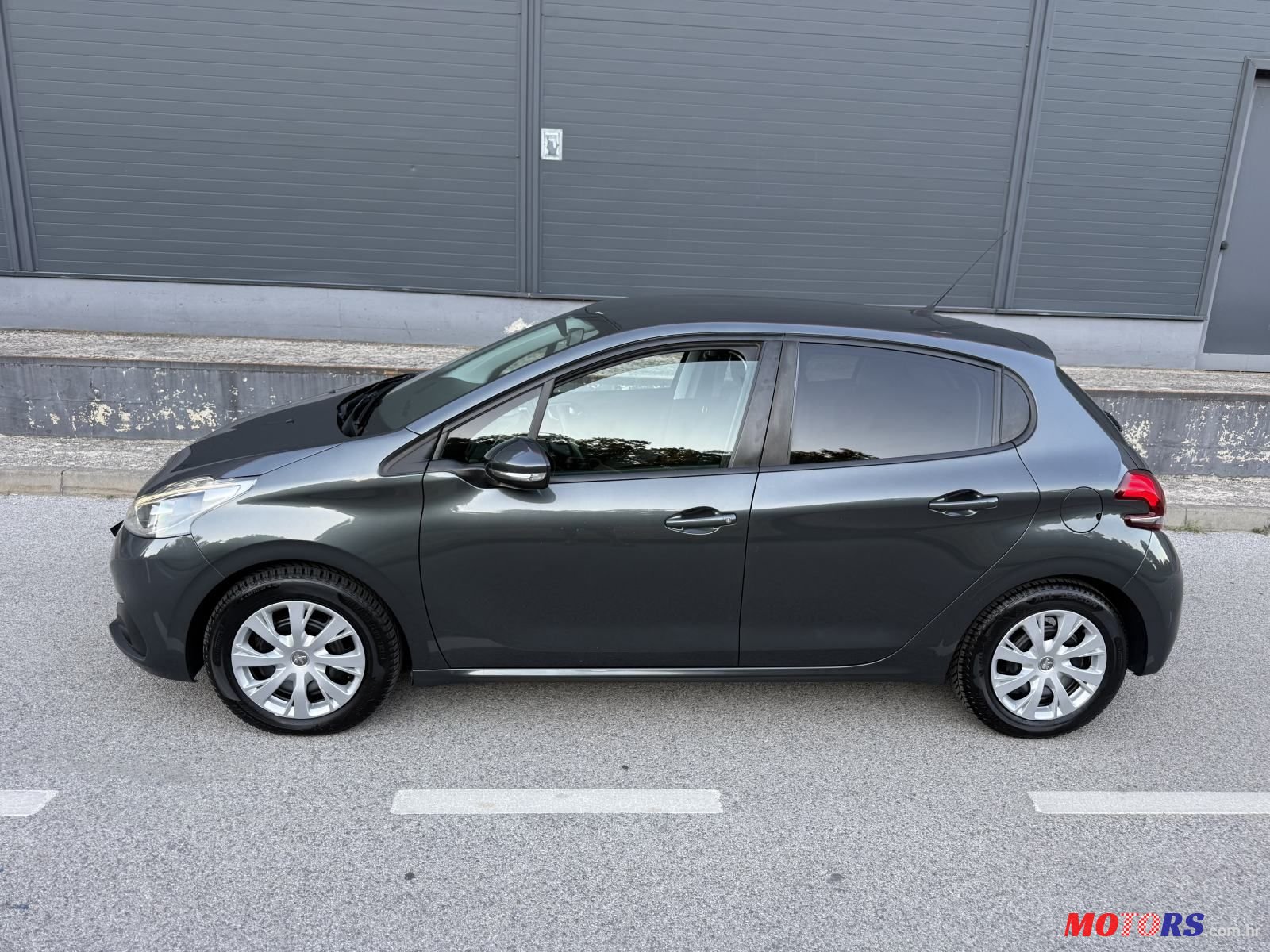 2017' Peugeot 208 1,2 Puretech photo #3
