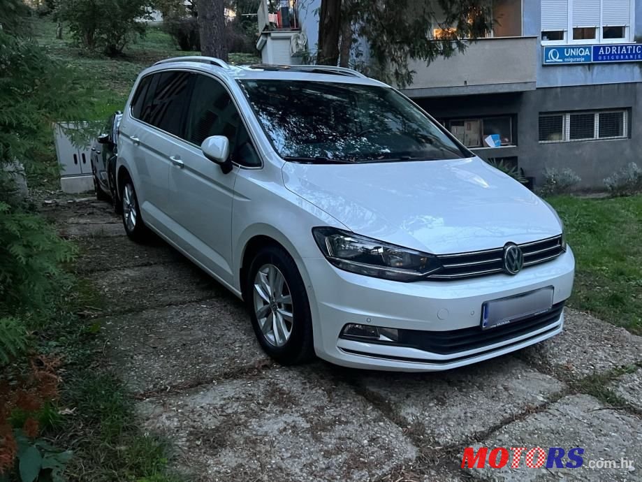 2017' Volkswagen Touran 1,6 Tdi photo #1