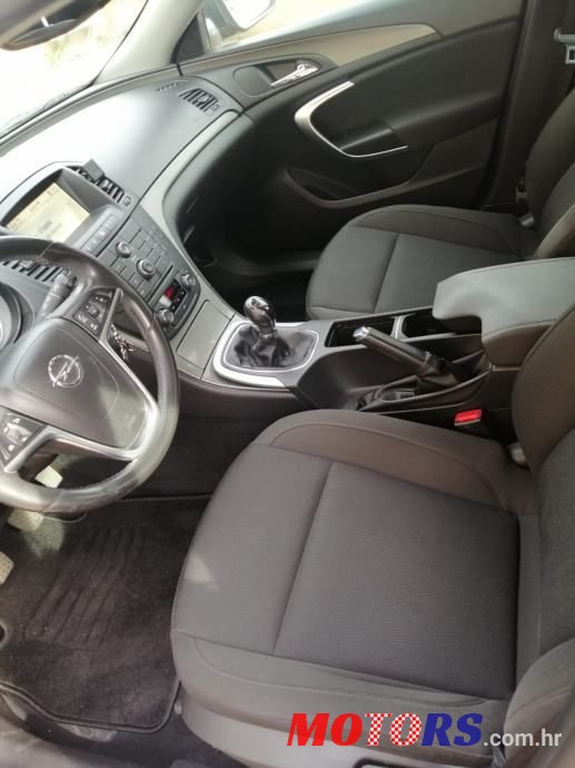 2012' Opel Insignia Karavan photo #6