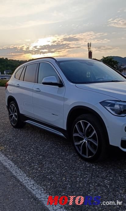 2017' BMW X1 20D photo #3
