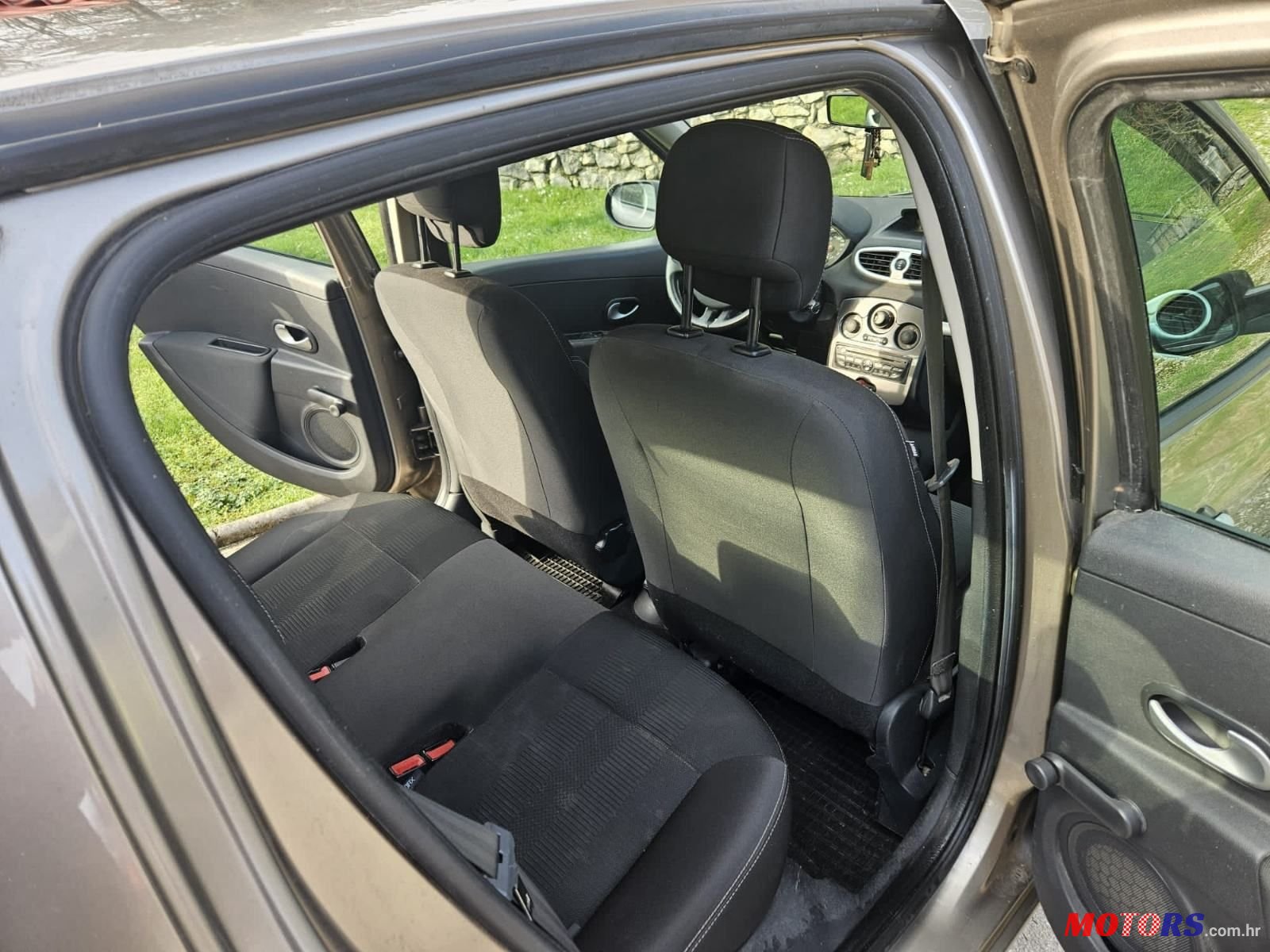 2012' Renault Clio 1,2 16V photo #6