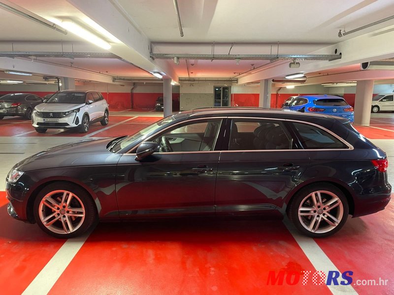 2016' Audi A4 Avant photo #5