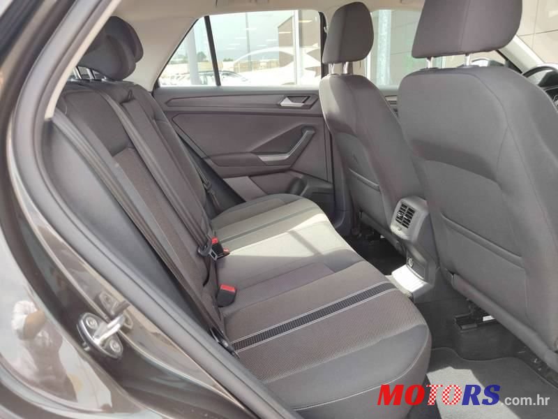 2019' Volkswagen T-Roc 1,6 Tdi photo #5