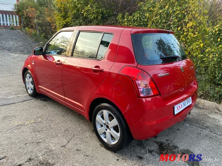 2009' Suzuki Swift 1.3 D photo #3