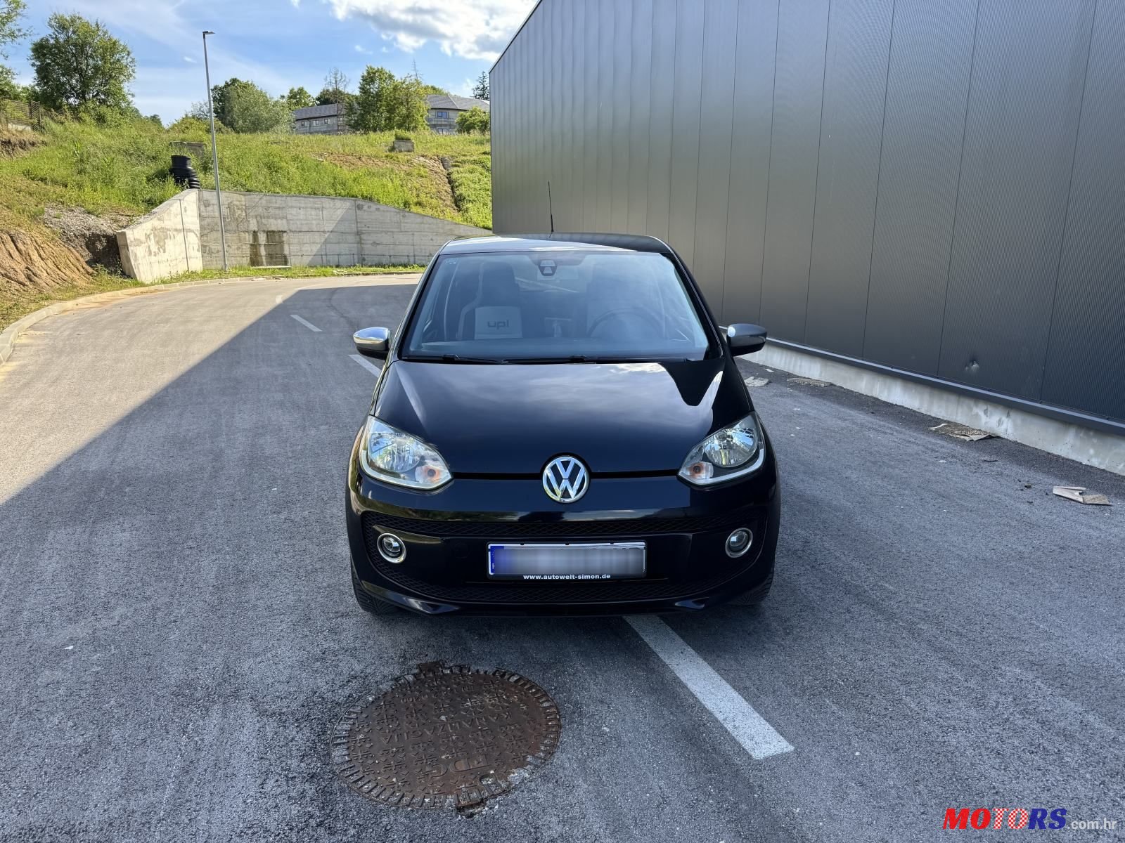 2013' Volkswagen Up! 1,0 Up! photo #2