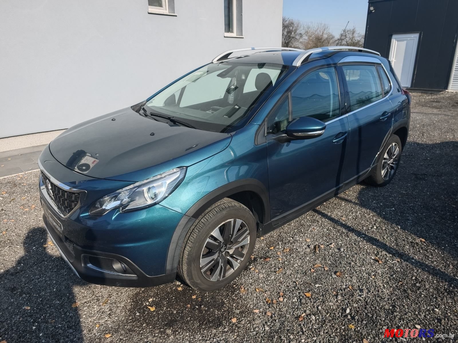 2017' Peugeot 2008 1,2 photo #2