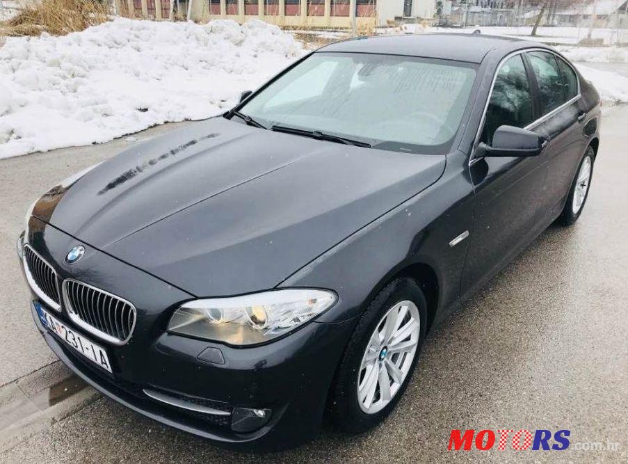 2013' BMW Serija 5 520D photo #2