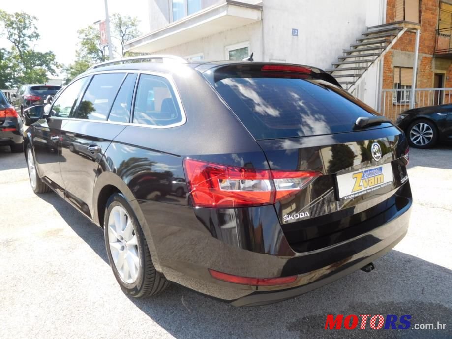 2018' Skoda Superb Combi photo #5