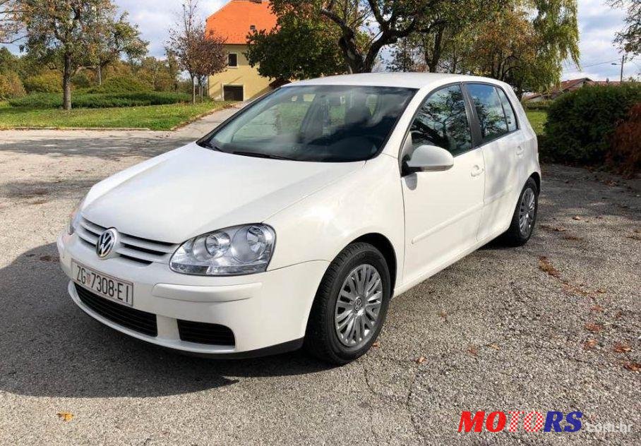 2008' Volkswagen Golf V 1,6 photo #2