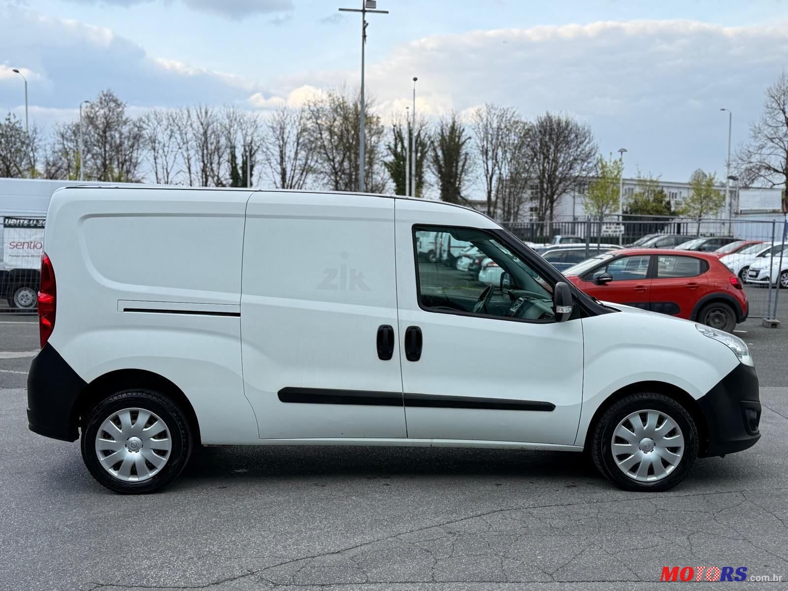 2018' Opel Combo 1.3 Cdti photo #5