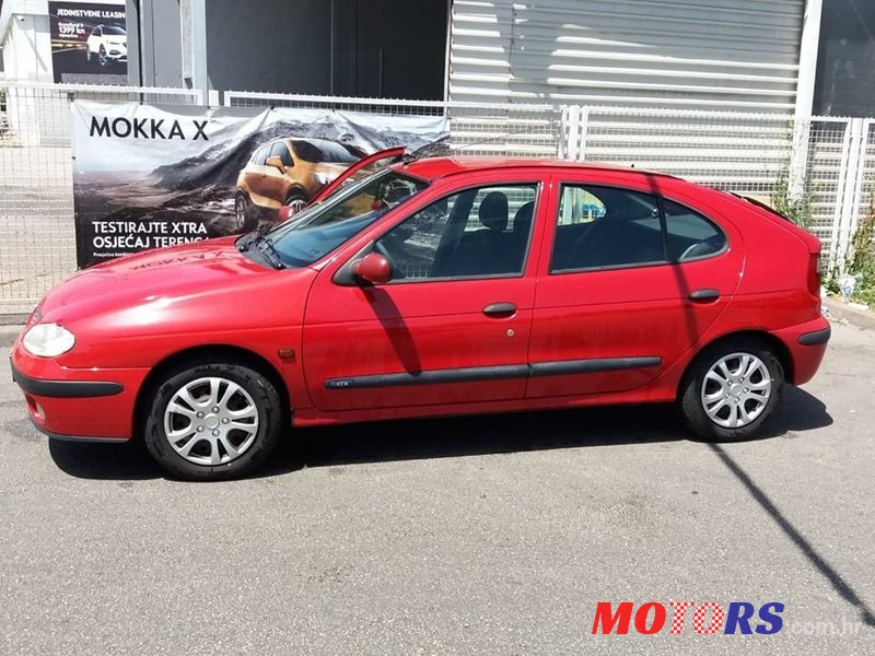 2002' Renault Megane 1,4 16V photo #3
