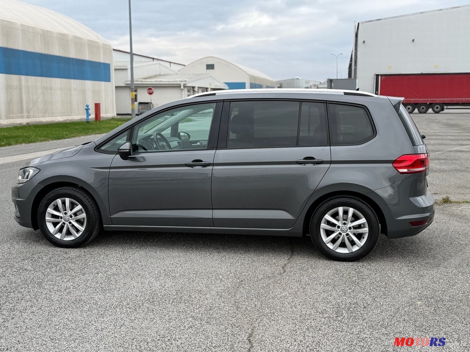 2017' Volkswagen Touran 1,6 Tdi photo #5